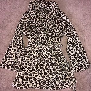 Size S Leopard Robe